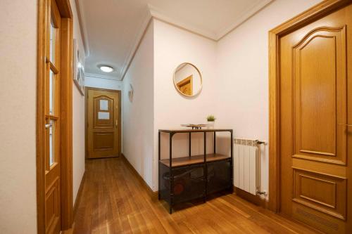 Apartamento agradable con balcón frente a la playa de La Concha - Marina 1