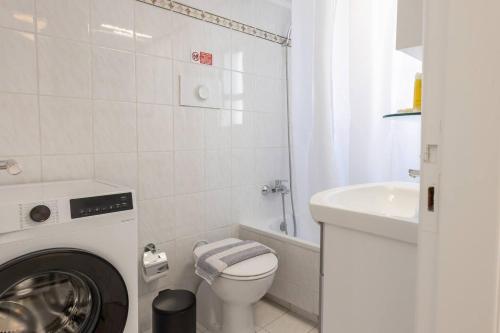 Sea View Apartment at Alimos Marina