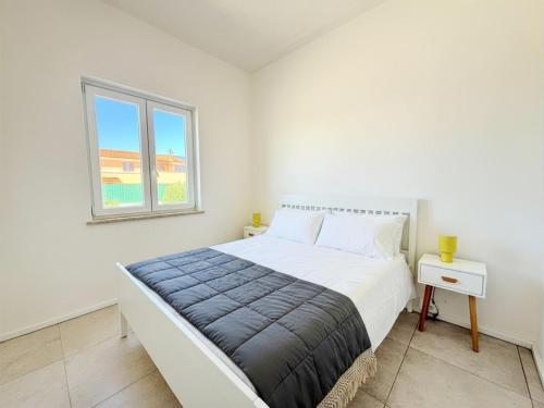 PP12 - Potenza Picena, ampio trilocale con piscina e aria condizionata