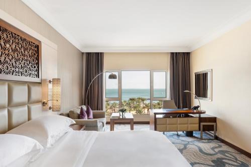 InterContinental Doha Beach & Spa by IHG — Bedroom