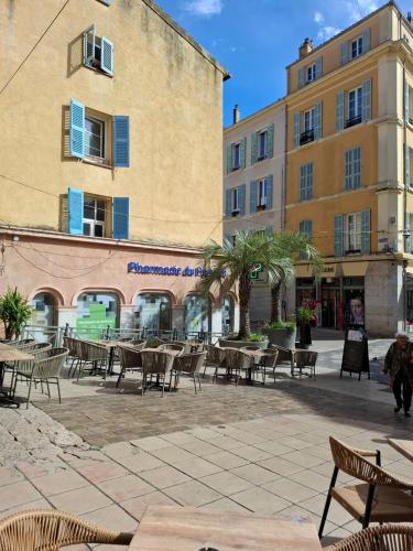 Le Cocon du Béal, balcon, clim, 2 lits, Hyères