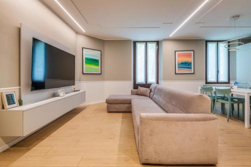 Vitruvio Palace - La Vista Apartments