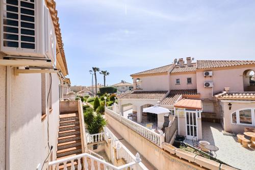 081 Design Style- Alicante Holiday