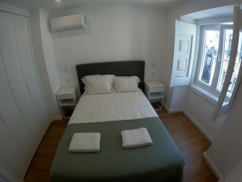 Lisbon, renovated T2 apartment near Rossio
