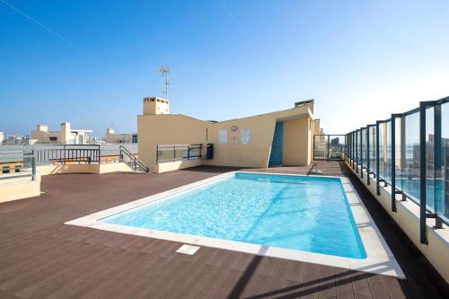 Luxury Condo - Pool close to the Islands & Sea