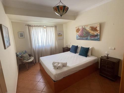 Algarve, T2 apartment w/balcony, Armação de Pera