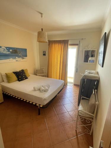 Algarve, T2 apartment w/balcony, Armação de Pera