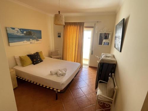 Algarve, T2 apartment w/balcony, Armação de Pera