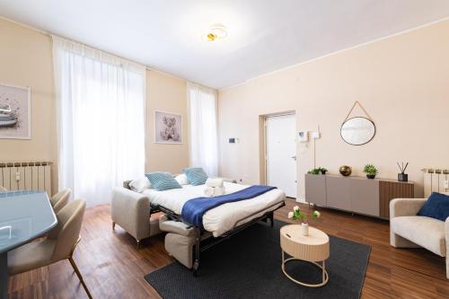 Spacious and Modern 3 Bedroom 2 Bathroom Apartment