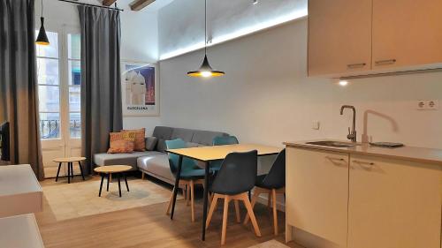 S3.Mercat Sant Antoni - Central Location. Metro L2