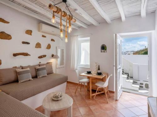 NS - Stylish Apartment Heart of Naoussa