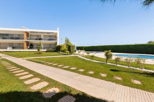 Luxury Condo-Pool with AC and pool, close to the beach by Algarve Dream Holidays