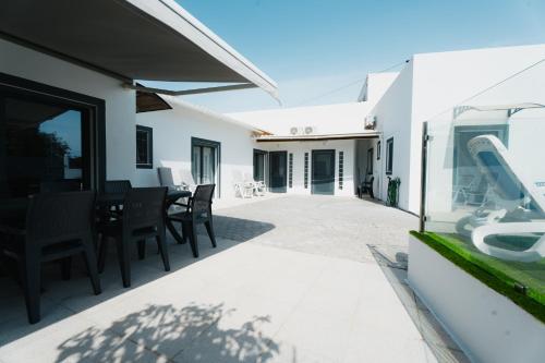 Casas Caiado Two Houses with swimming POOL