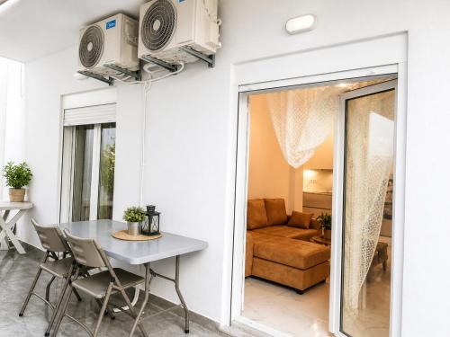 Victoria square apartment