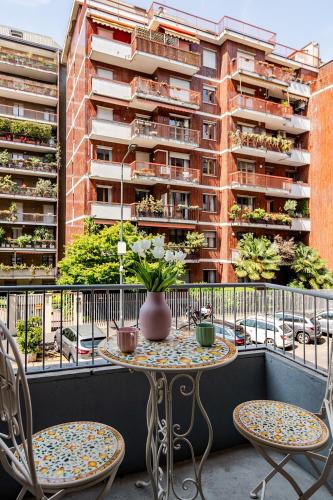 Morosini 21 Elegant Apartment in Risorgimento District