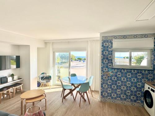 Blue Rocha Beach Apartment - Beach Front & Seaview