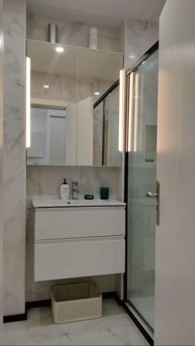 Apartamento acolhedor frente mar com piscina