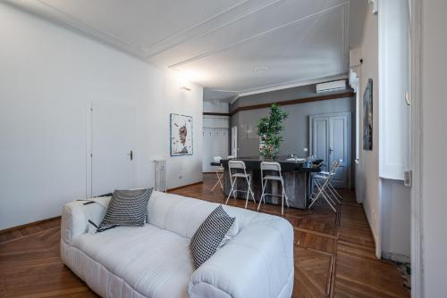 tHE Designer's Eye - Monforte San Babila