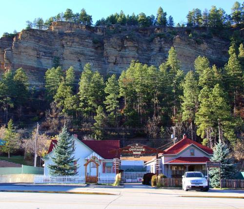 First Deadwood Cottages – Photos 5