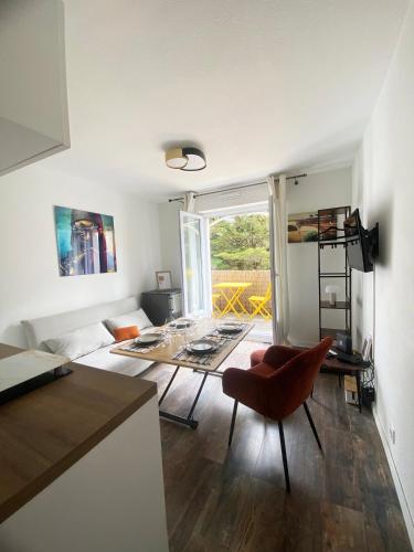 Logement cosy à 200m du front de mer avec balcon