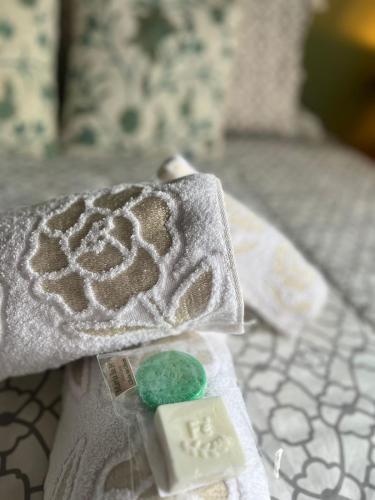a close up of a wrapper with a bar of soap at Recanto Miramonti Refúgio com Vista in Cristina