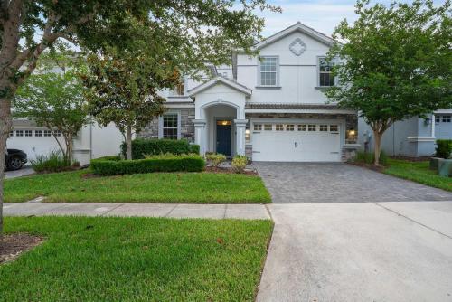 ChampionsGate Escape with Game Room and Pool photo 8