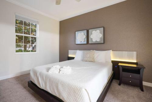 ChampionsGate Escape with Game Room and Pool photo 15