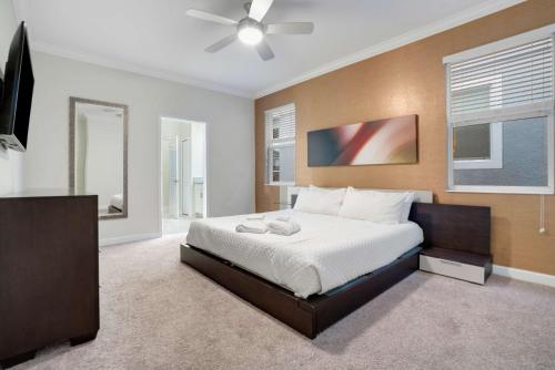 ChampionsGate Escape with Game Room and Pool photo 20