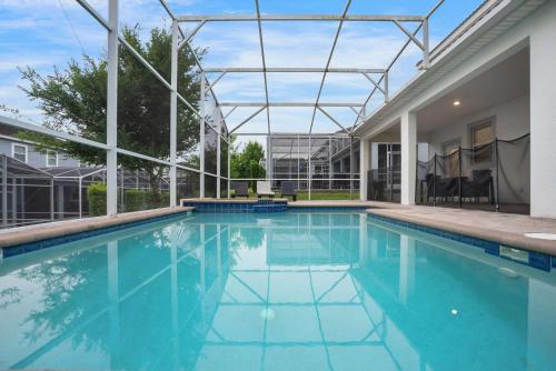 ChampionsGate Escape with Game Room and Pool photo 37