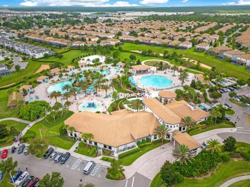 ChampionsGate Escape with Game Room and Pool photo 90