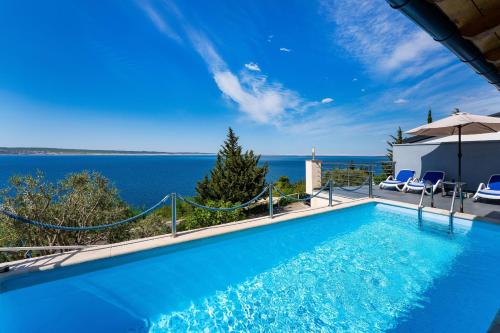 My Dalmatia - Sea view Apartment Masha with private heated pool