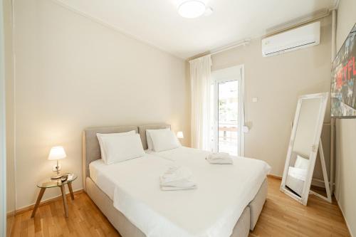 Spacious 2BR Design Apt - 2 Balc - Acropolis Metro