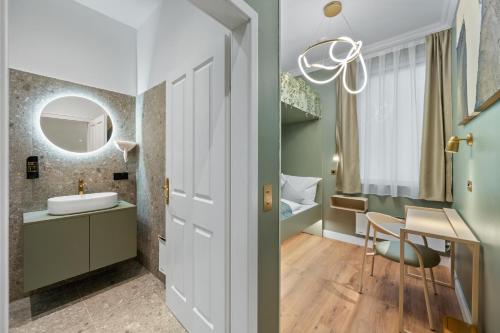 HOME1 - Votive Boutique Hostel