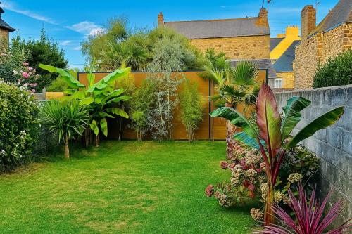Villa Cocon 200 m2, 2 steps from the beach, 6 bedrooms