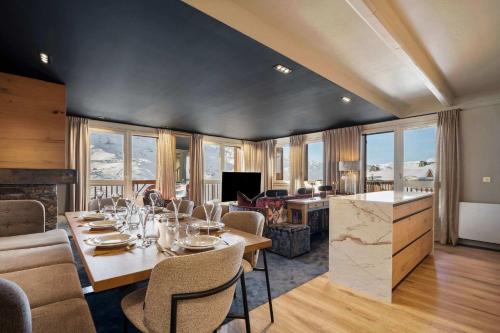 Luxurious Apartment with Ski-In and Out Access in Centre