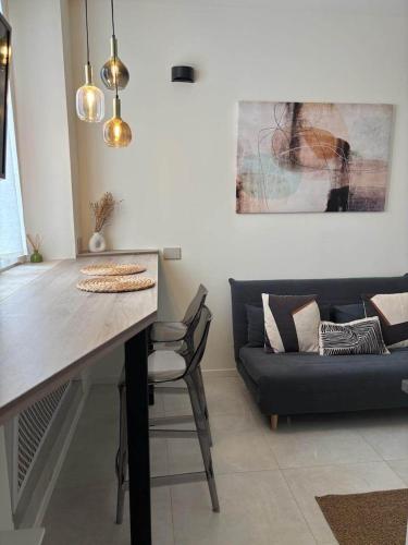 Liam Gem Navigli Design Apartment