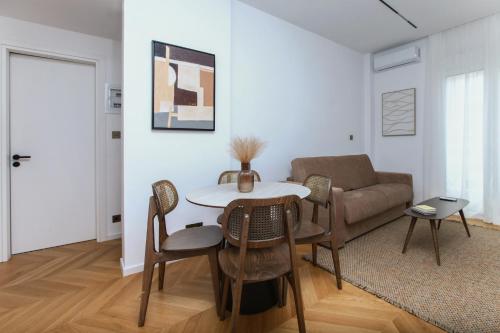 Stylish Apartment near Acropolis & Metro