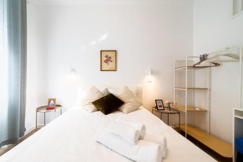 4 Bedroom House with Garden Parking in Benfica Lisbon