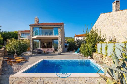 Villa with Pool in Vrbnik-Insel Krk 57959