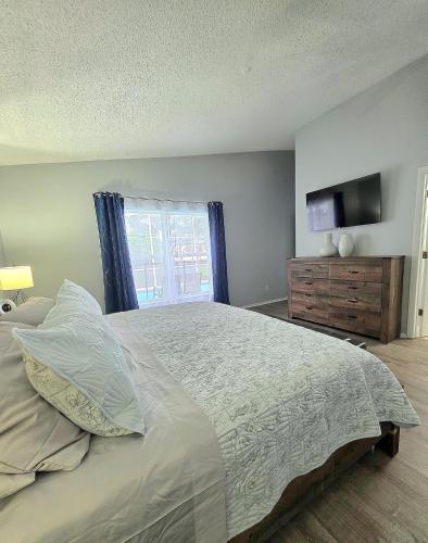 4BR King Beds 12 Guest Disney Game Rm Heated Pool photo 8