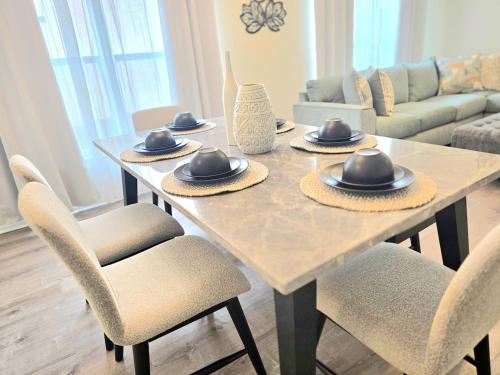 4BR King Beds 12 Guest Disney Game Rm Heated Pool photo 23