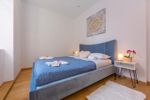 Heart of Lugano Apartment with Balcony - Happy Rentals