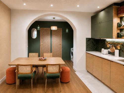 HOP LE MARAIS Corporate Suites