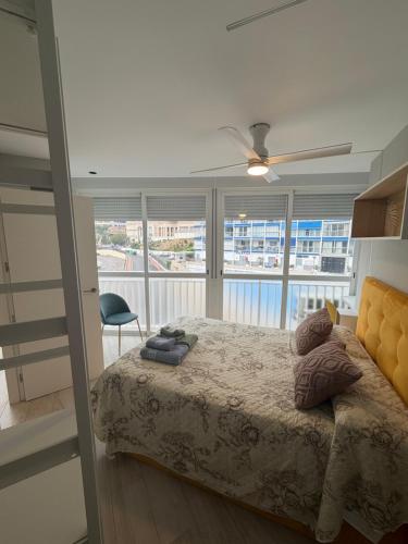 Second-line Beach Apartment - Tropical Oasis