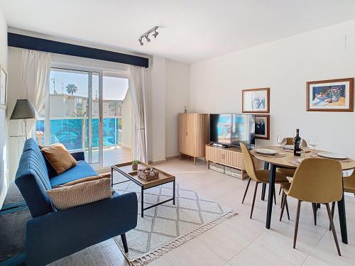 Two-bedroom Penthouse Apartment Next to the Sea