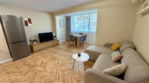 Foto Cozy Cathedral Corner - 2 mins walk from the main pedestrian street 1