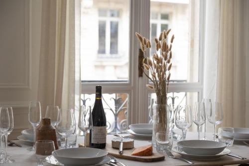 307-Suite Serbie - Superbe Appartement à Paris