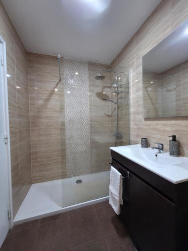 CasaBella Rocha Luxury, 2 minutos Beach & Garage