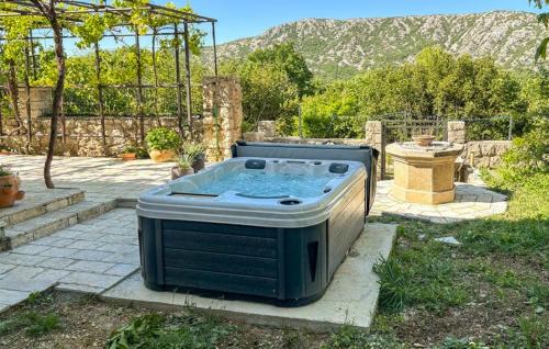 3 Bedroom Amazing Home In Crikvenica