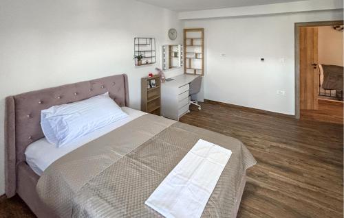 3 Bedroom Amazing Home In Crikvenica